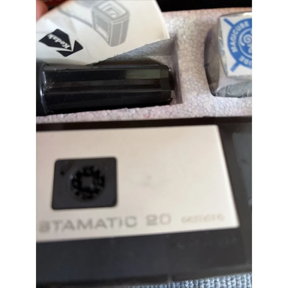 Vintage Pocket Instamatic 20 With Sylvania Magic Cubes And Extender Original Box